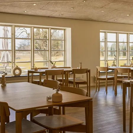 Strandhotel Klitrosen فندق 3*