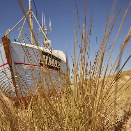 فندق Strandhotel Klitrosen 3*