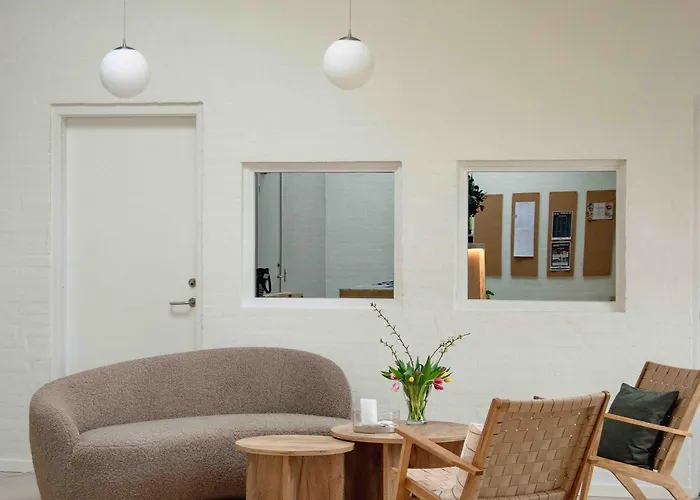 מלון Strandhotel Klitrosen 3*