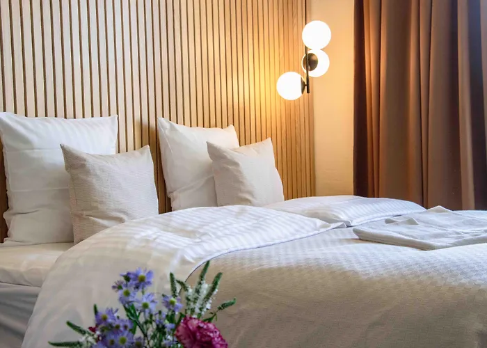מלון Strandhotel Klitrosen 3*